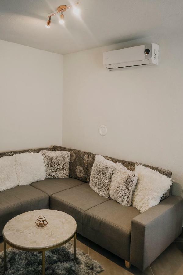 Bacchus Apartment